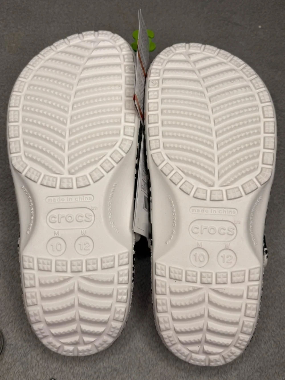 Crocs Classic Warped Logo Clog White Black Mens 10 Womens 12 Rare NWT